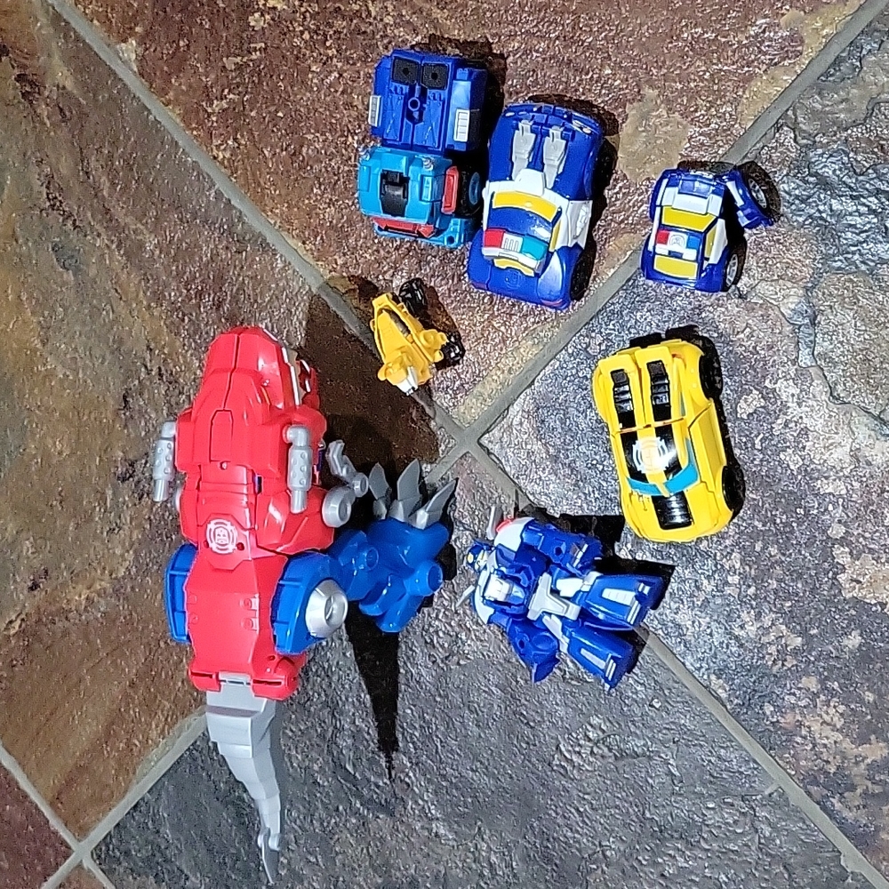 Transformers Rescue Bots bundle - Picture 1 of 5